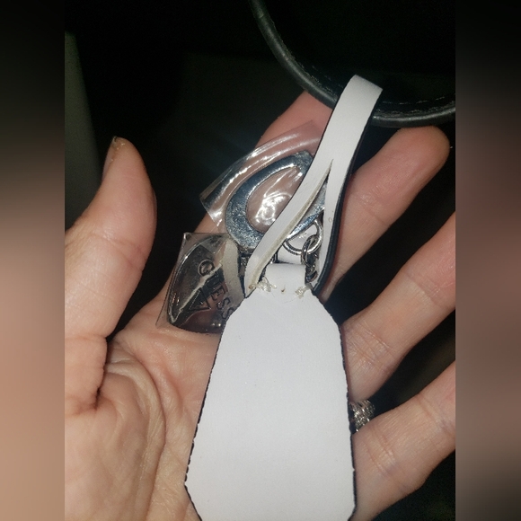 GUESS LARGE TOTE GUC - Picture 7 of 13